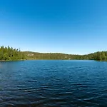 Appartamento Kotokuusi 1 - Luonnon Keskellae, Sisaeltaeae Siivouksen Ja Wifin Ruka