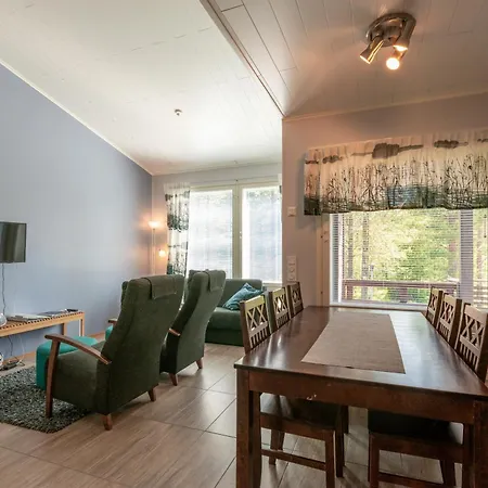 Kotokuusi 1 - Luonnon Keskellae, Sisaeltaeae Siivouksen Ja Wifin