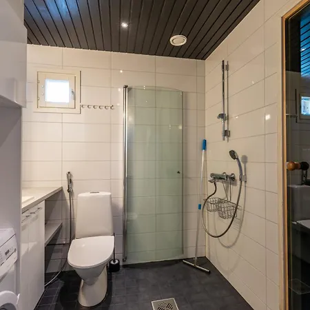 Kotokuusi 1 - Luonnon Keskellae, Sisaeltaeae Siivouksen Ja Wifin Apartmán Ruka