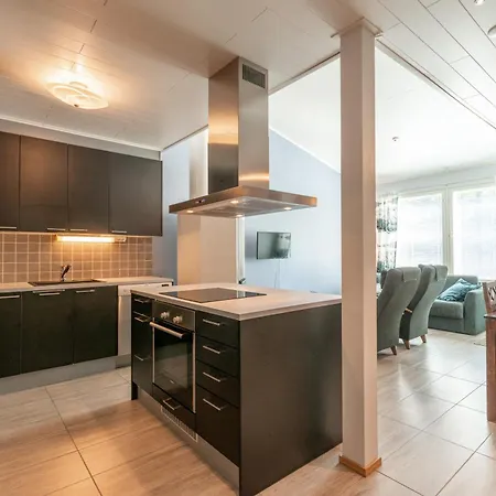 Kotokuusi 1 - Luonnon Keskellae, Sisaeltaeae Siivouksen Ja Wifin Apartmán Ruka