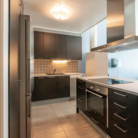 Kotokuusi 1 - Luonnon Keskellae, Sisaeltaeae Siivouksen Ja Wifin Apartmán Ruka