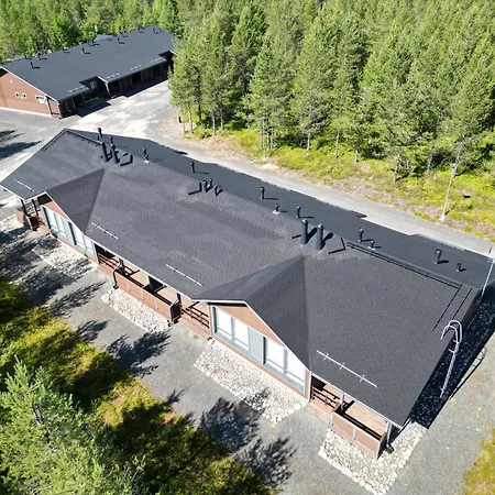 Kotokuusi 1 - Luonnon Keskellae, Sisaeltaeae Siivouksen Ja Wifin Apartmán Ruka