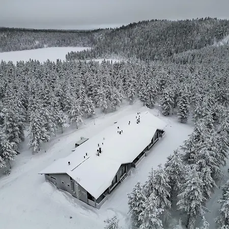 Kotokuusi 1 - Luonnon Keskellae, Sisaeltaeae Siivouksen Ja Wifin Apartmán Ruka