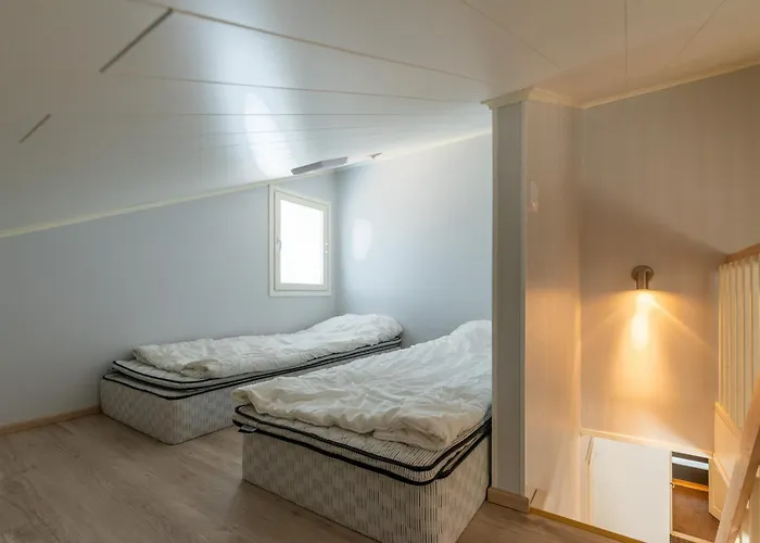 Kotokuusi 1 - Luonnon Keskellae, Sisaeltaeae Siivouksen Ja Wifin *