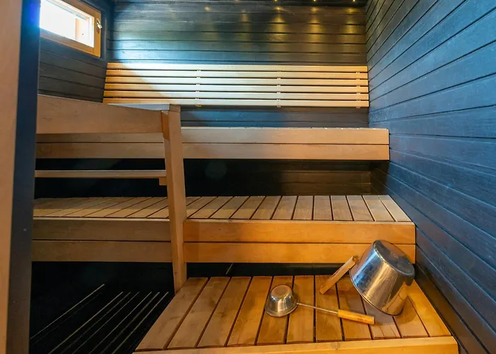 Kotokuusi 1 - Luonnon Keskellae, Sisaeltaeae Siivouksen Ja Wifin 鲁卡