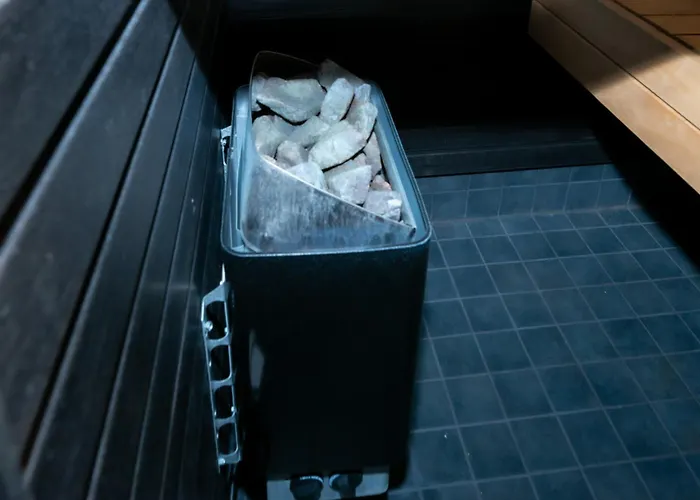 Kotokuusi 1 - Luonnon Keskellae, Sisaeltaeae Siivouksen Ja Wifin 公寓 *