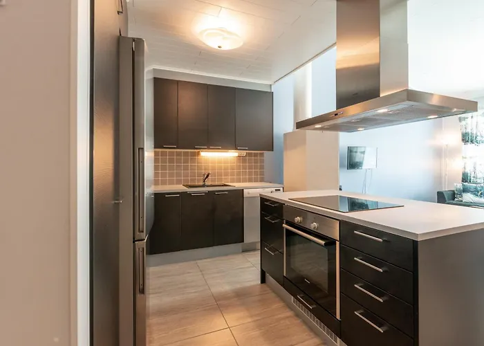 Kotokuusi 1 - Luonnon Keskellae, Sisaeltaeae Siivouksen Ja Wifin 公寓 鲁卡