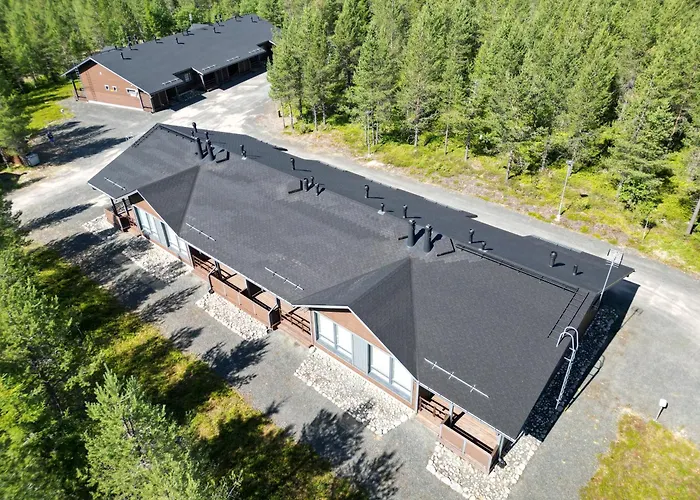 Kotokuusi 1 - Luonnon Keskellae, Sisaeltaeae Siivouksen Ja Wifin 公寓 鲁卡